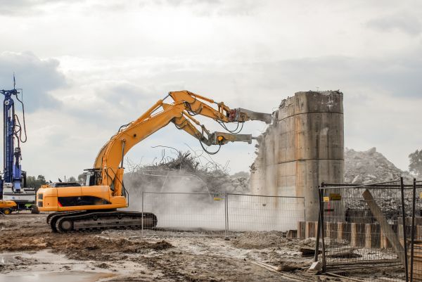 Silo Demolition in Cuyahoga Falls